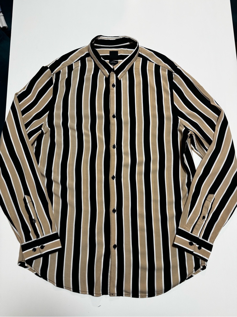 H&M Women’s Slim Fit Striped Button-Up Shirt Black Beige 100% Viscose, L